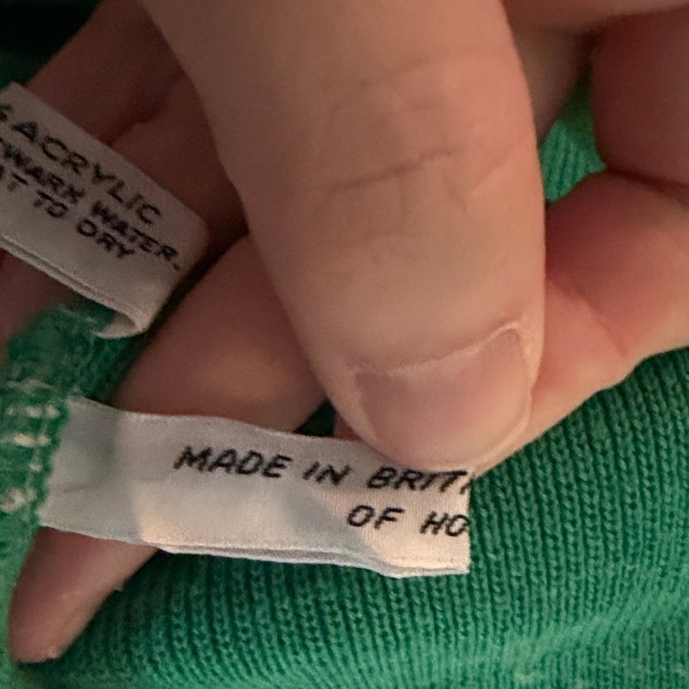 Vintage! Made in British Crown Colony of Hong Kong Green Crewneck Sweater - Picture 7 of 8